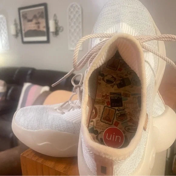 UIN Cream and Gray Sneakers - Picture 7 of 9